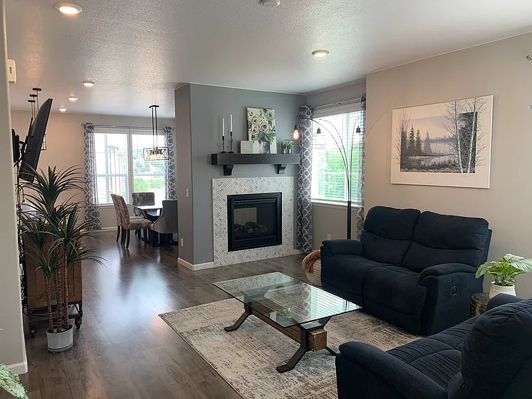 1572 Castle Creek Cir — Photo 1