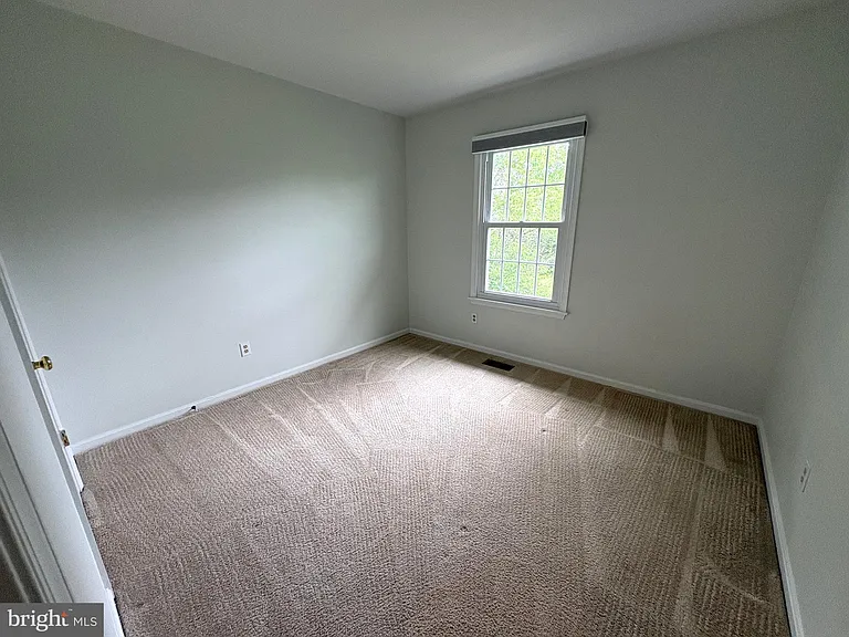 307 Charles St — Photo 18
