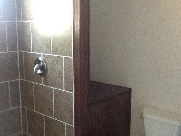 4th image of 604 S Logan Ave #B