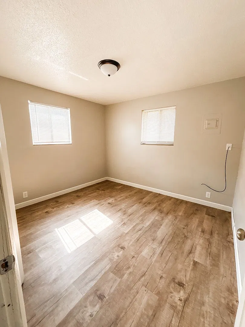 Grand Apartments — Photo 3