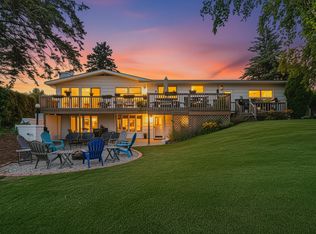 178 Riverside Dr, Cheboygan, MI 49721