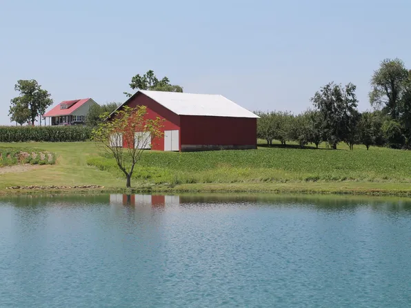 1236 Carthage Rd, Red Boiling Springs, TN 37150