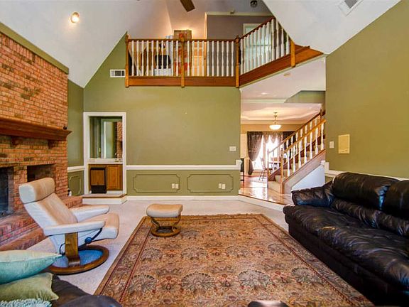 2nd image of 9610 Green Spruce Dr