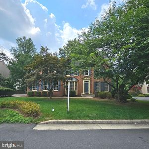 5267 Tractor Ln, Fairfax, VA, 22030
