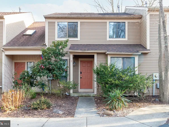 7 Dorset Dr, Marlton, NJ 08053