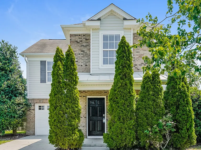 1101 Tellis Dr — Photo 1