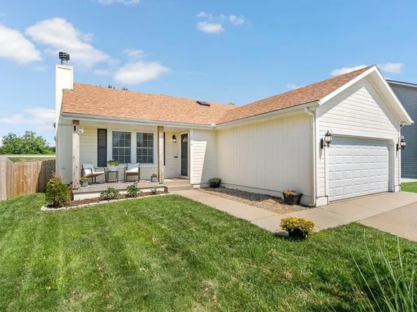 114 NW 114th Ter, Kansas City, MO 64155