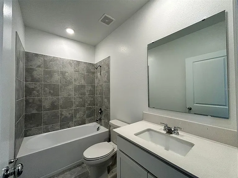 3019 Chantilly Dr — Photo 16