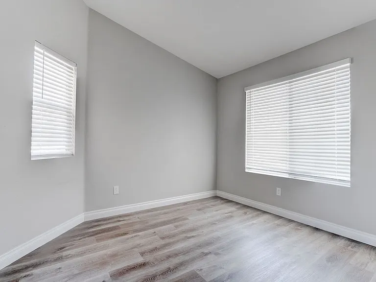 1613 Cathedral Peak Ct — Photo 15