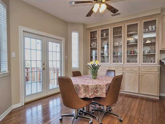 5th image of 34 Woodland Ln