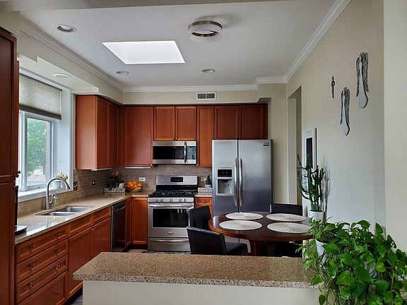2nd image of 6635 W Norwood Ct Unit 403