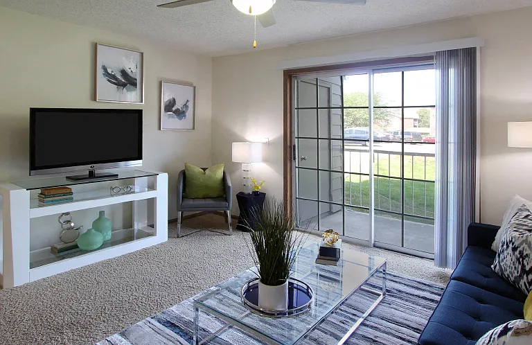 Tanglewood Apartments — Photo 22