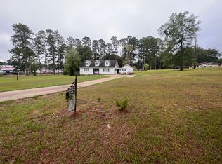 725 Fairview Rd SW, Camden, AR 71701