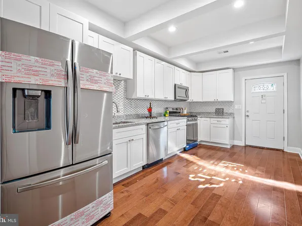 823 N Bradford St, Baltimore, MD 21205