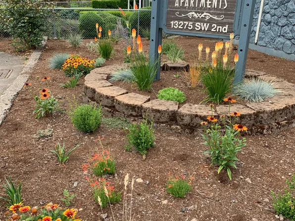 13275 SW 2nd St APT 11, Beaverton, OR 97005