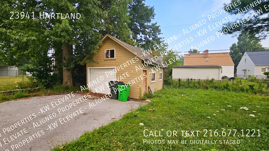 Updated 3Bedroom Home in Euclid Tucked Away & MoveIn Ready! — Photo 4