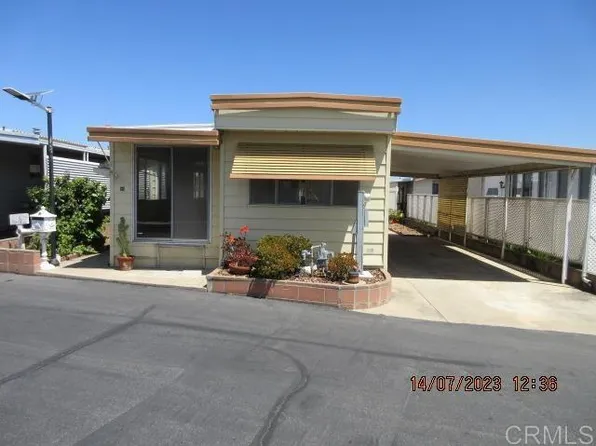 56 Hummingbird Ln, Oceanside, CA 92057