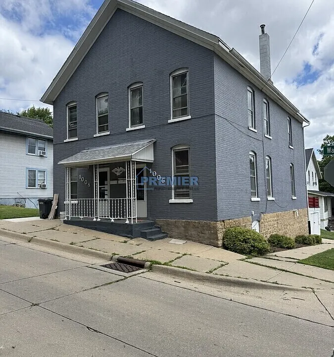 1006 Walnut St #2