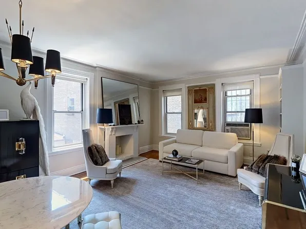 306 W 4th St APT E1, Manhattan, NY 10014