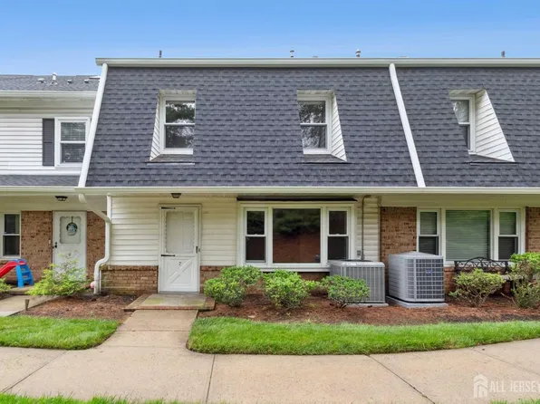 7 Tisbury Vlg, Scotch Plains, NJ 07076