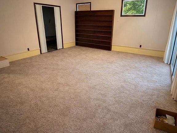 4th image of 316 Julianne St