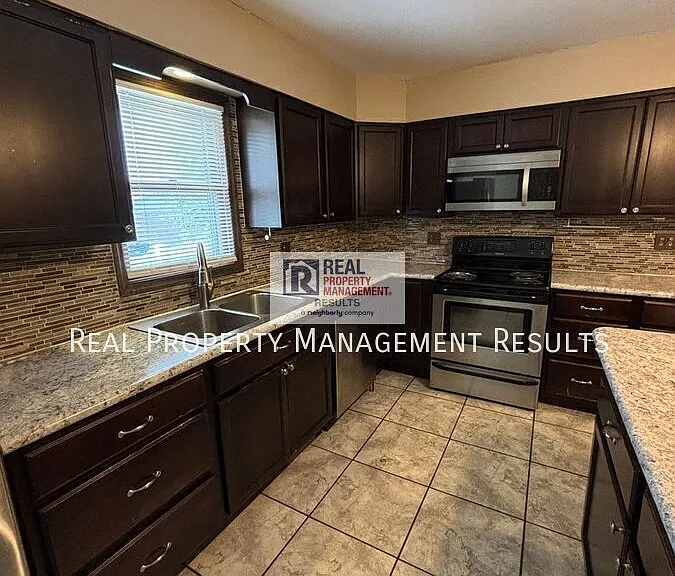 4002 Petes Ct #4002 — Photo 5