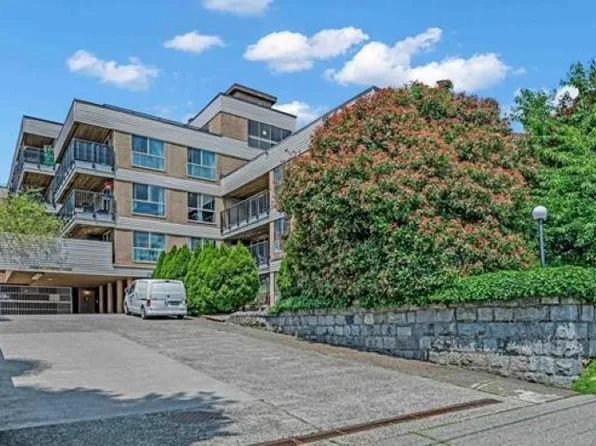 715 Royal Ave #408, New Westminster, BC V3M 5X4