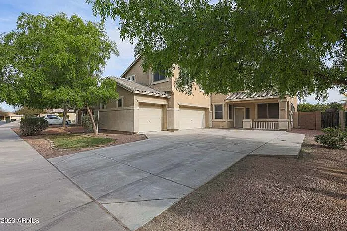 16205 W Gibson Ln — Photo 2
