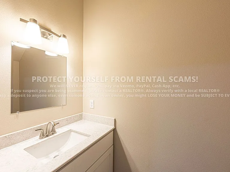 874 S Hill Ave #101 — Photo 7