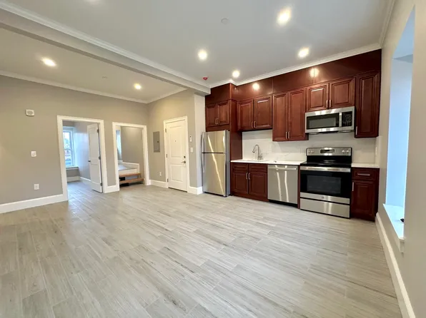 1152 Cambridge St #2, Cambridge, MA 02139