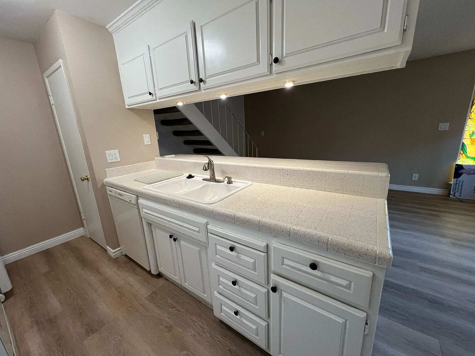 2 bed, 840 sqft, $1,575 — Photo 2