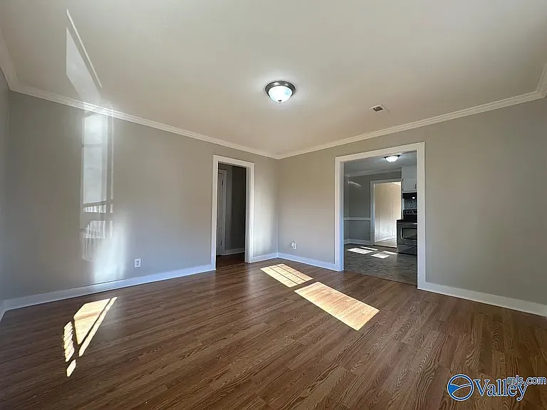 1231 McKinley Ave NE — Photo 10