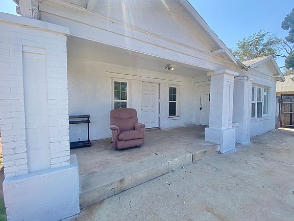 2nd image of 1909 Dixie Dr #B