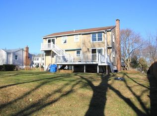 3 Harborview Rd, Hull, MA 02045