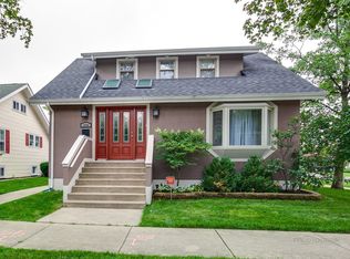 1596 E Algonquin Rd, Des Plaines, IL 60016