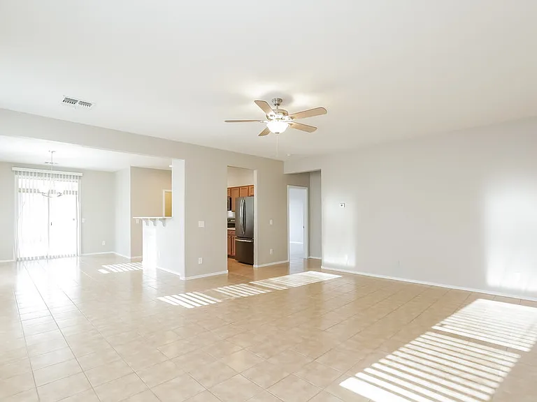 7333 W Saint Catherine Ave — Photo 4