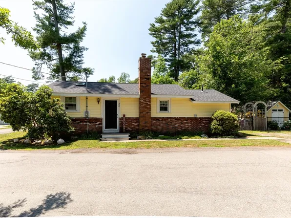 38 Atwood Ave, Middleboro, MA 02346