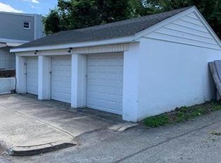 2100 W 4th St, Chester, PA 19013