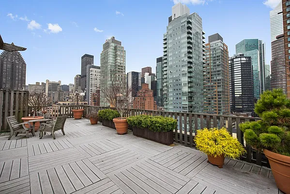 Sold by Keller Williams NYC | media 7