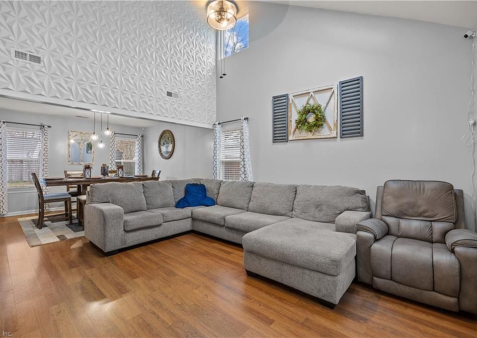 1st image of 3 Travis Cir