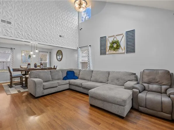 3 Travis Cir, Hampton, VA 23669