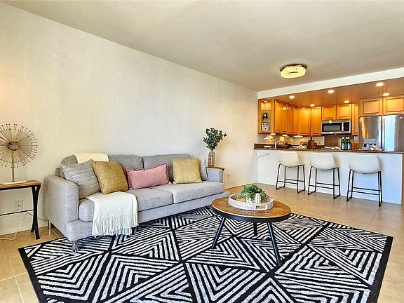 5th image of 400 Hobron Ln APT 2305
