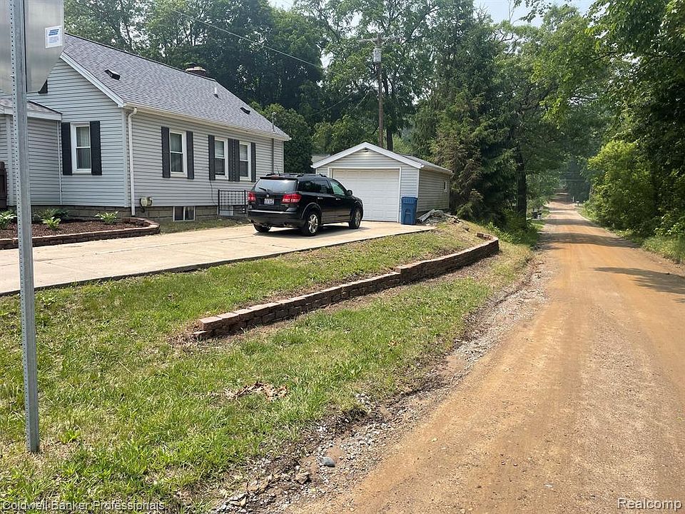 16068 Fish Lake Rd, Holly, MI 48442 MLS 20230068101 Zillow