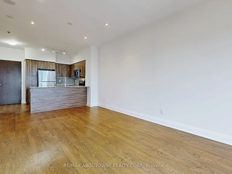 55 Speers Rd #1007 — Photo 38