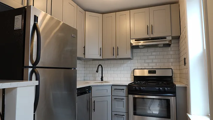 Rented by Amin Property Group Inc | media 4