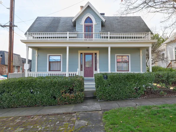 908 Court St, The Dalles, OR 97058