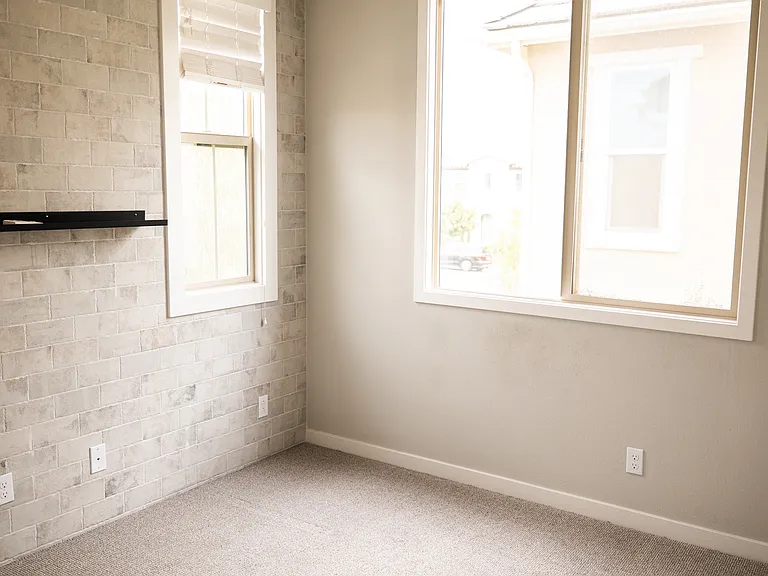 16210 Hollyhock Ave — Photo 10
