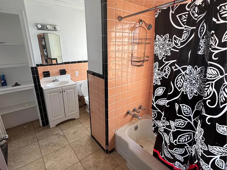 3475 Fort St #2 — Photo 7
