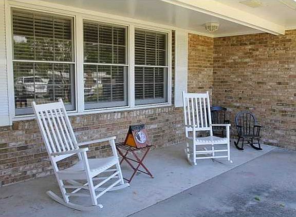 2nd image of 2112 Long Ave