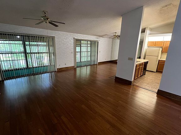 2nd image of 10 Santiago Ct